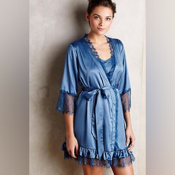 ANTHROPOLOGIE Eloise Nika Ruffled Lace Trim Boudoir Robe stormy blue small - Picture 1 of 5